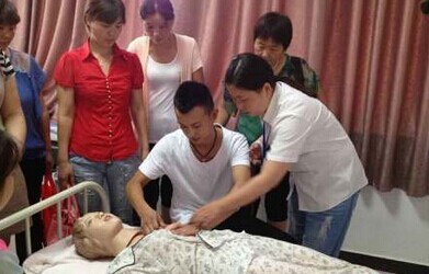 90后男催乳師走紅 揭秘高級催乳師月入3萬的秘密